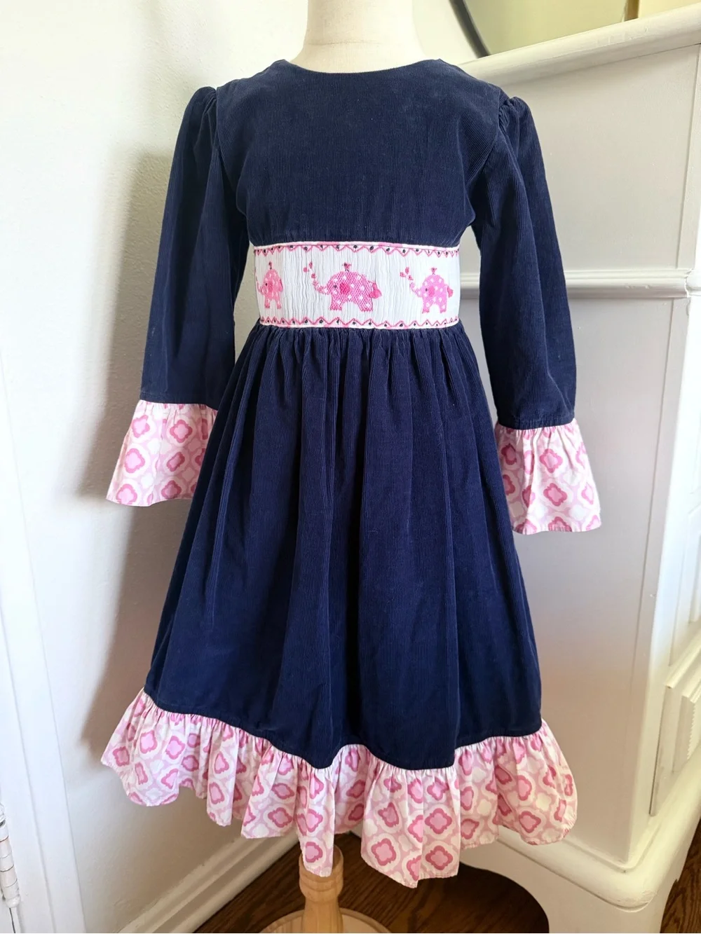 Shrimp & Grits Kids Elephant Applique Smocked Dress Girls 6 Navy Pink Tie Back B